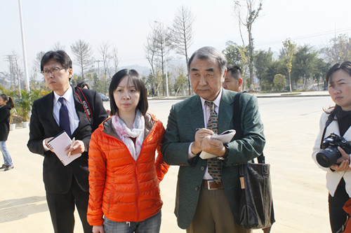 日本•云南联谊协会理事长初鹿野惠兰一行到我院考察指导
